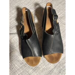 Clarks Elements Women's Leather Black Buckle Wedge Cork Heel Sandal Size 7M